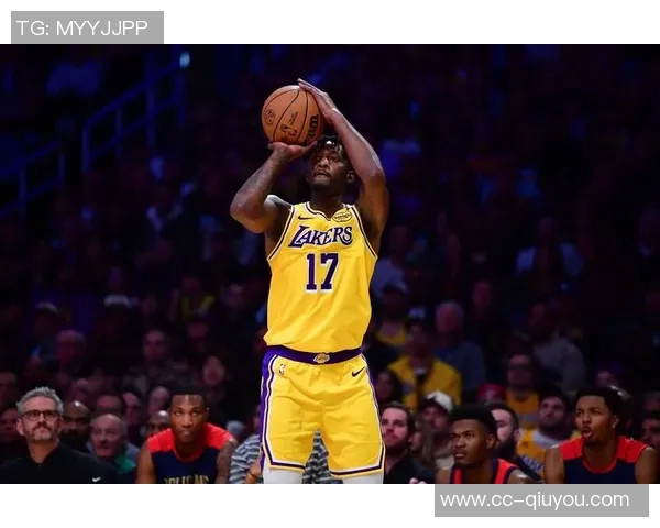 三球短暂出战15分钟高效表现三分球命中率50贡献11分2篮板3助攻