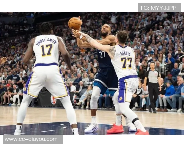 雷迪克强调东詹化学反应至关重要助力球队发挥最佳水平