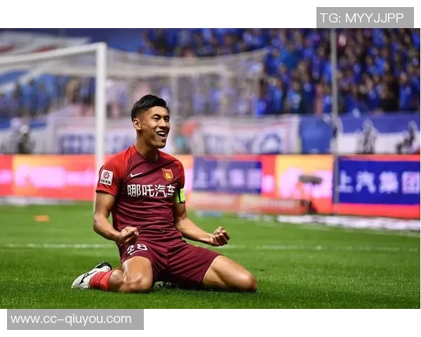 青岛媒体报道张呈栋回归西海岸董宇试训引关注